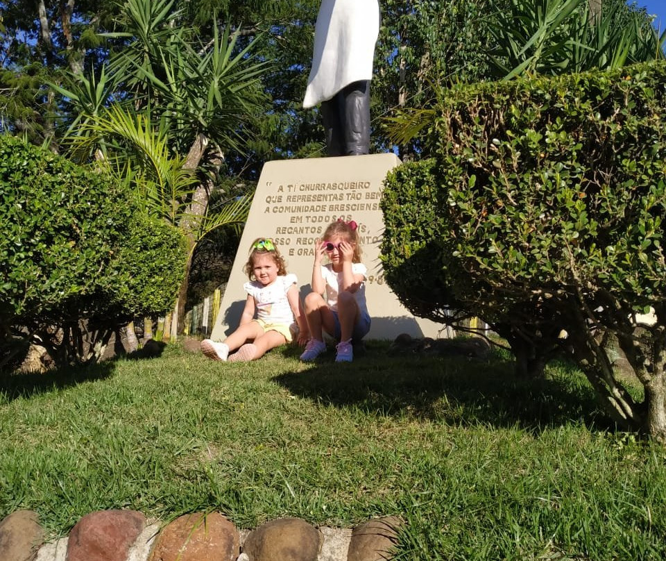 Monumento ao Churrasqueiro-Nova Brescia必去景点