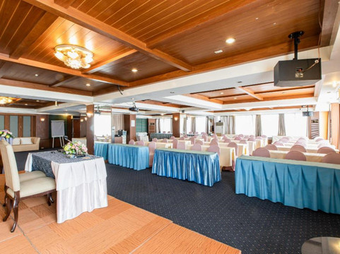 暖武里府宮大酒店主图