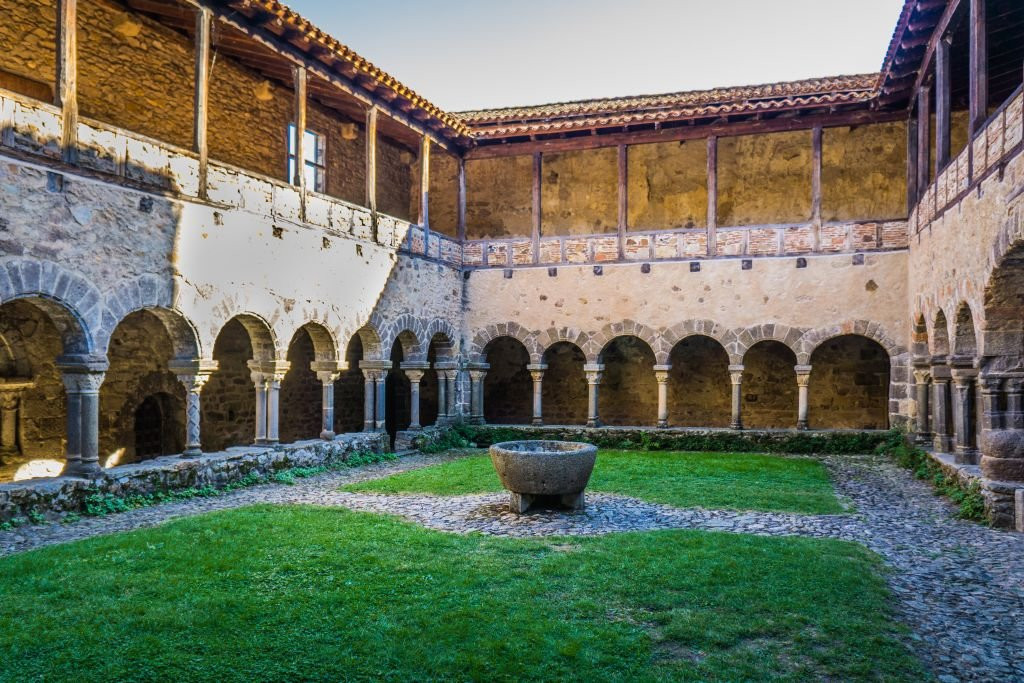 Abbaye de Lavaudieu-Lavaudieu必去景点