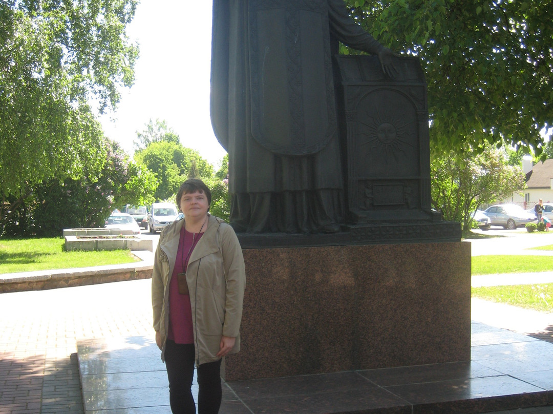 Monument to Francysk Skaryna-Lida必去景点