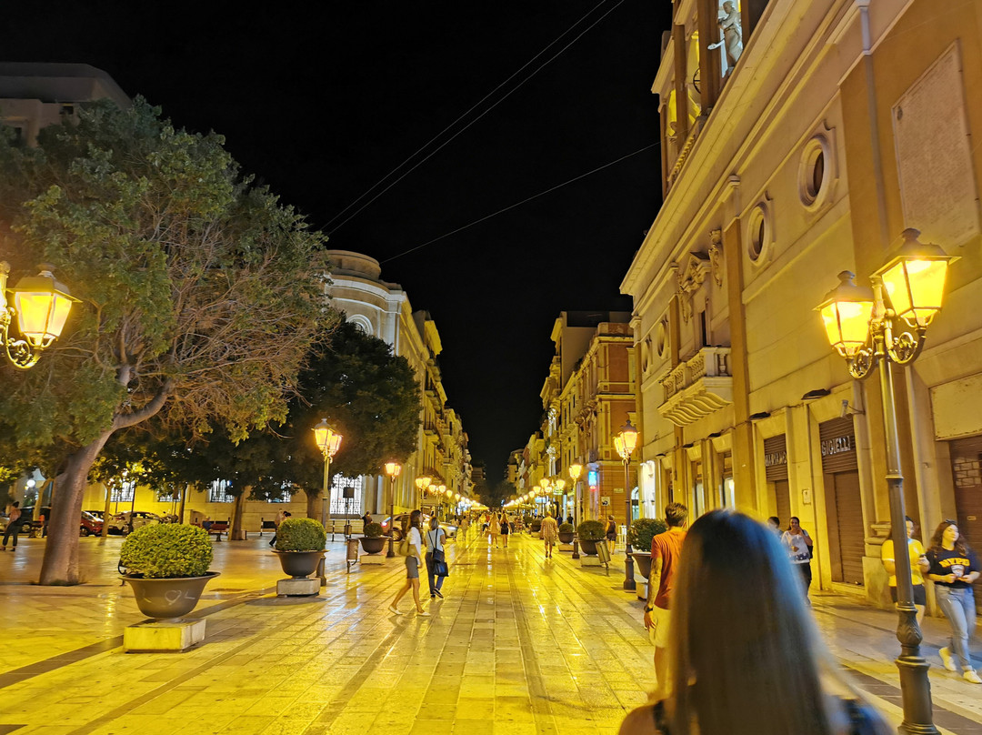 Via d'Aquino-塔兰托必去景点
