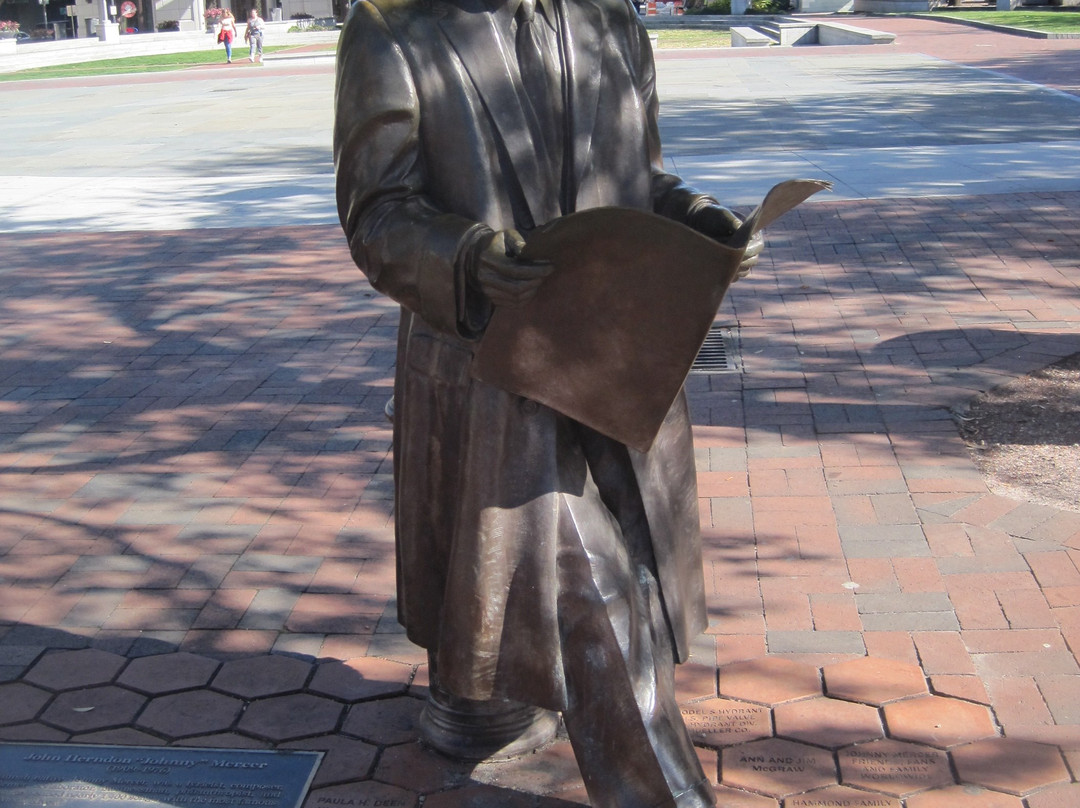 Johnny Mercer Statue-萨凡纳必去景点