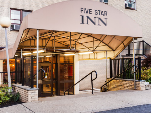 IHG Army Hotels Five Star Inn主图