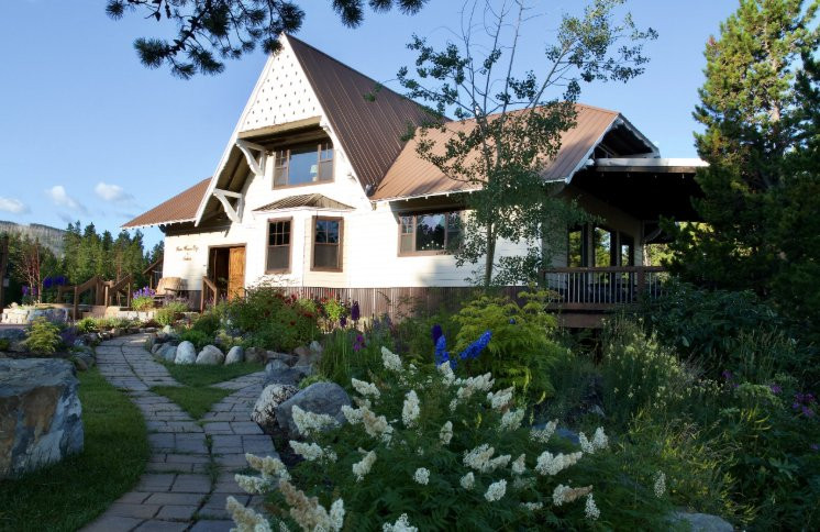 Summit Mountain Lodge