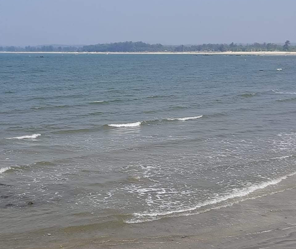 Redi Beach景点图片