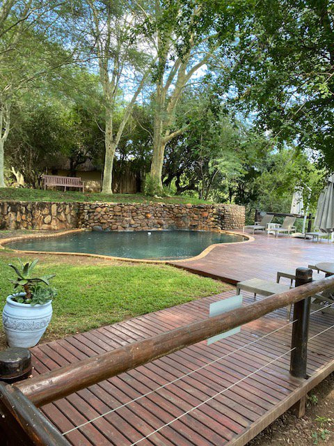 荆棘丛游戏山林小屋主图