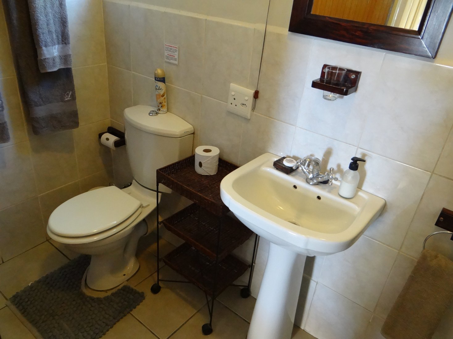 拉皮雅克斯旅馆-官方