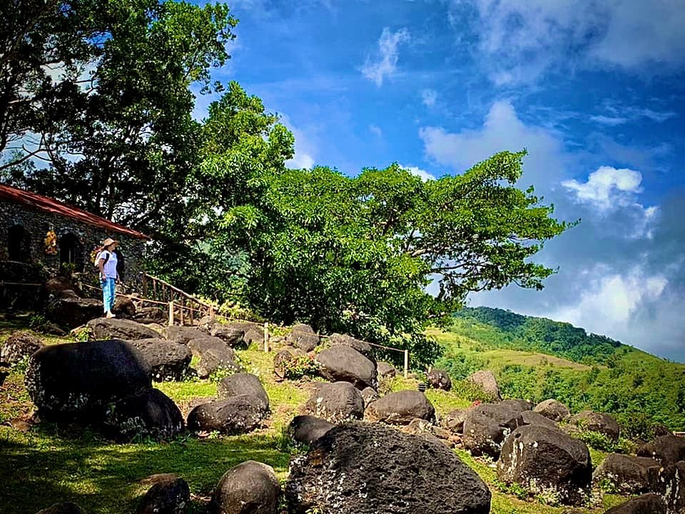 Hoyohoy Highland Stone Chapel Adventure Park景点图片