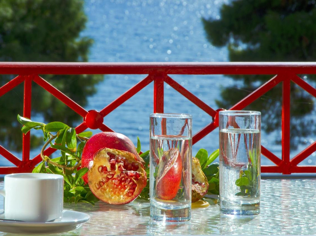 Makis Inn Resort主图