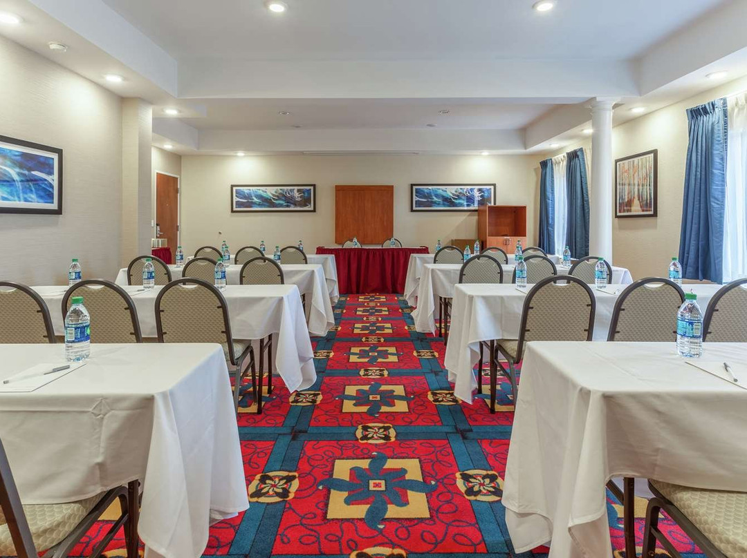 Hampton Inn Jefferson City At The Capital Mall主图