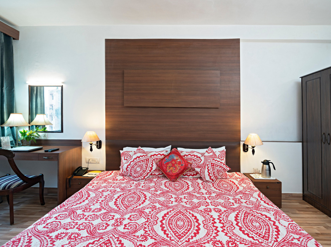 R C Palace Hotel主图