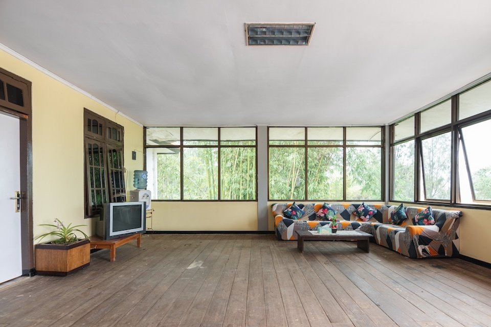 OYO 1852 Intan Bromo Homestay主图