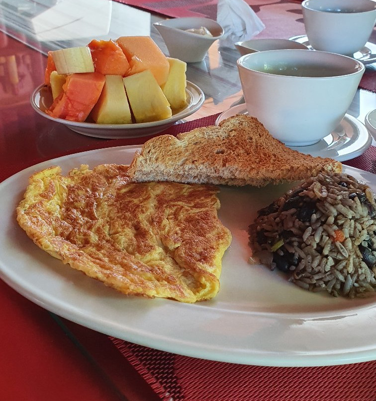 Hotel Bristol Aeropuerto主图