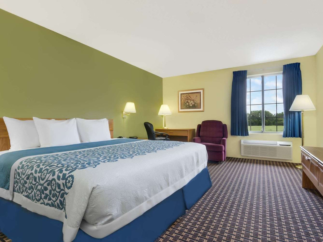 牛顿戴斯酒店主图