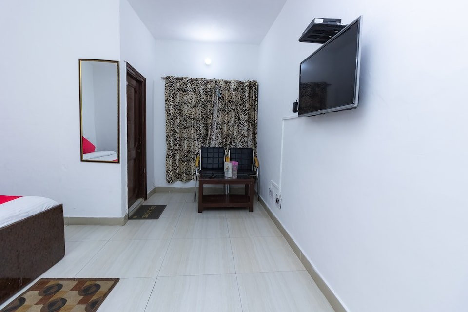 Royal Regency Resort Dalhousie主图