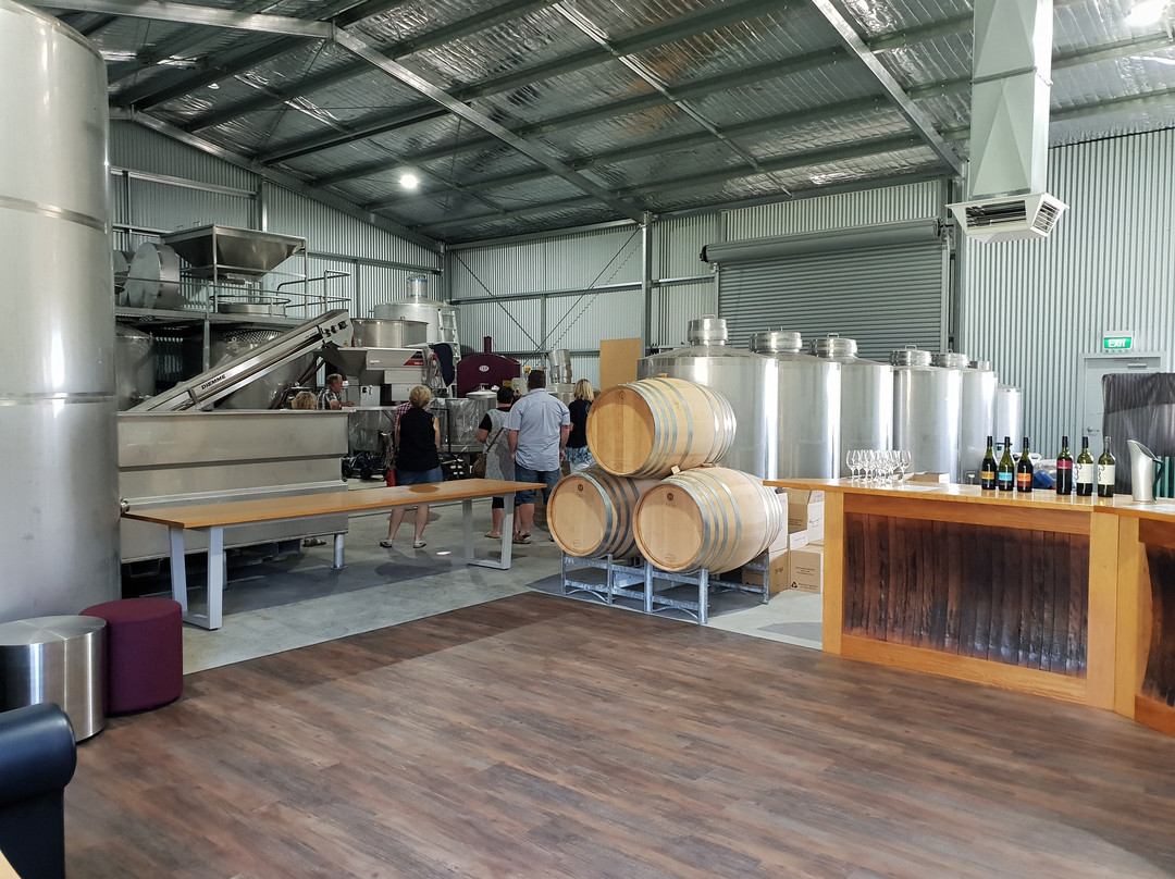 Otway Winery Tours-洛恩必去景点