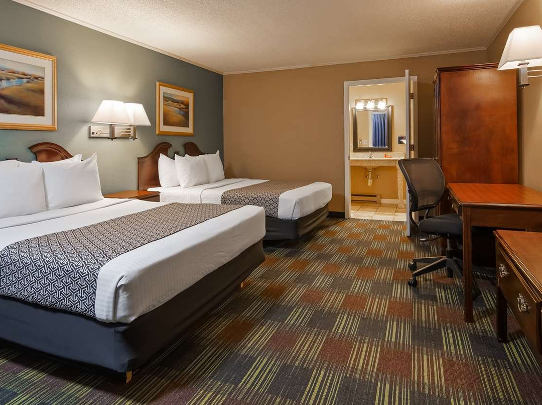 SureStay By Best Western Cameron主图