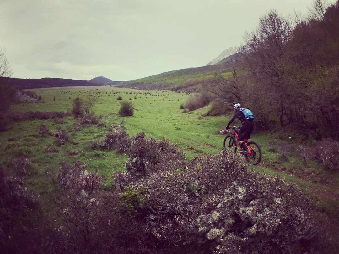 Cratere del Sirente-Secinaro必去景点