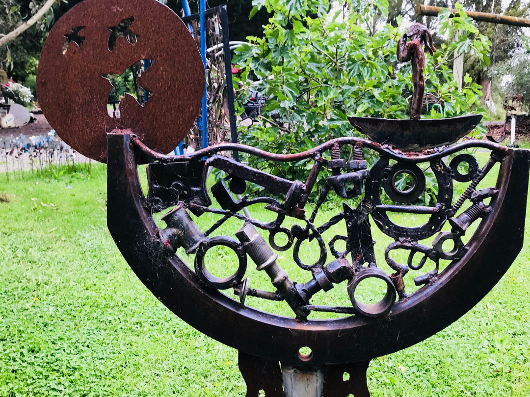 Laurie Collins Sculpture Garden-Jindivick必去景点