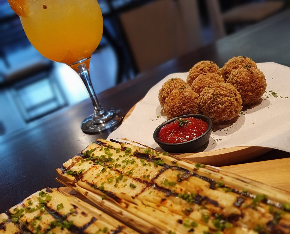 Santa Esquina Bar n' Food