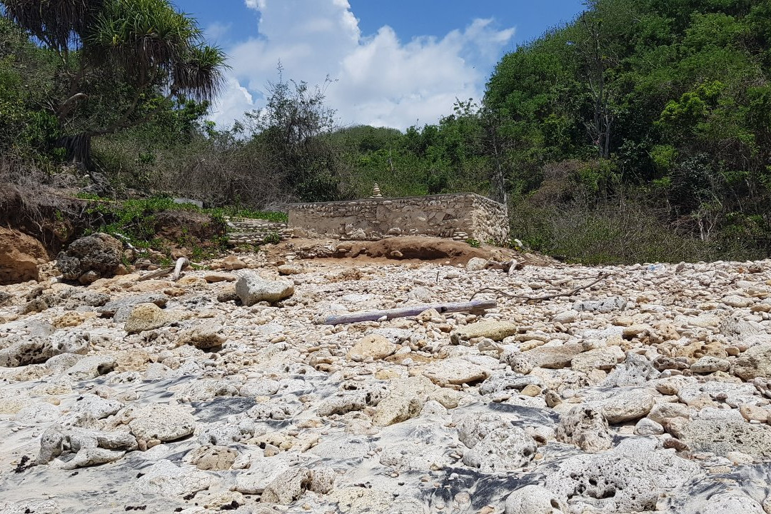 Lumangan Beach景点图片