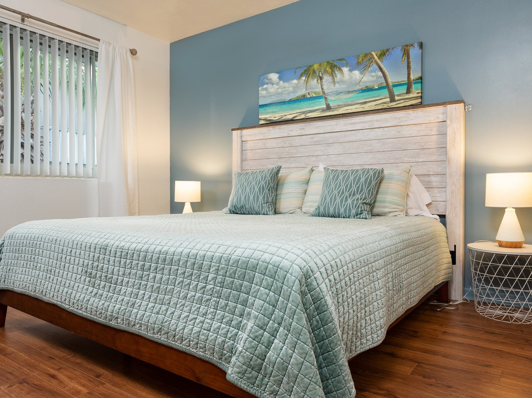 Sunshine Shores Boutique Apartments主图