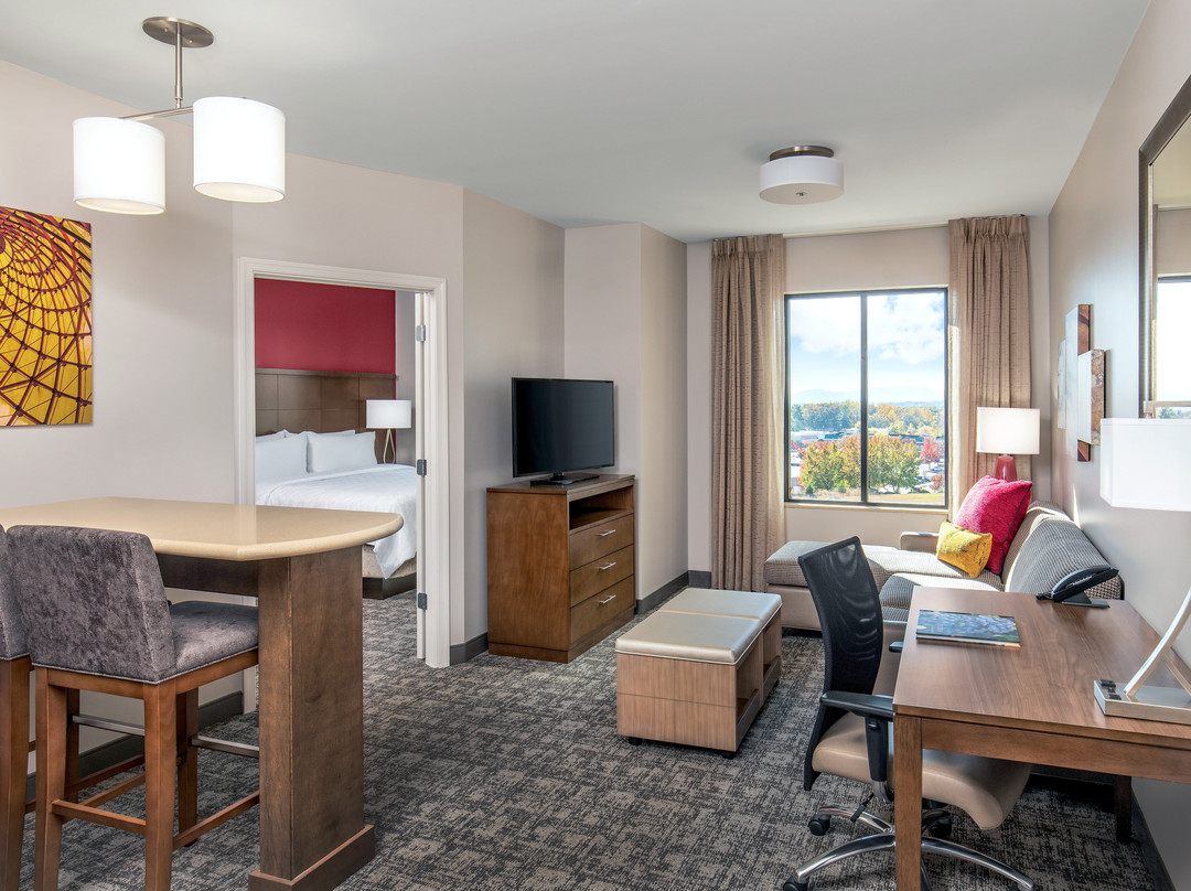 Staybridge Suites Charlottesville Airport by IHG主图