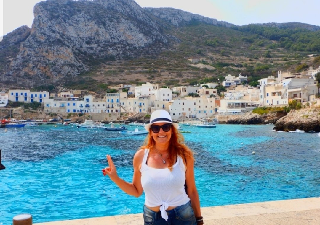 Spiaggia di Cala Minnola景点图片