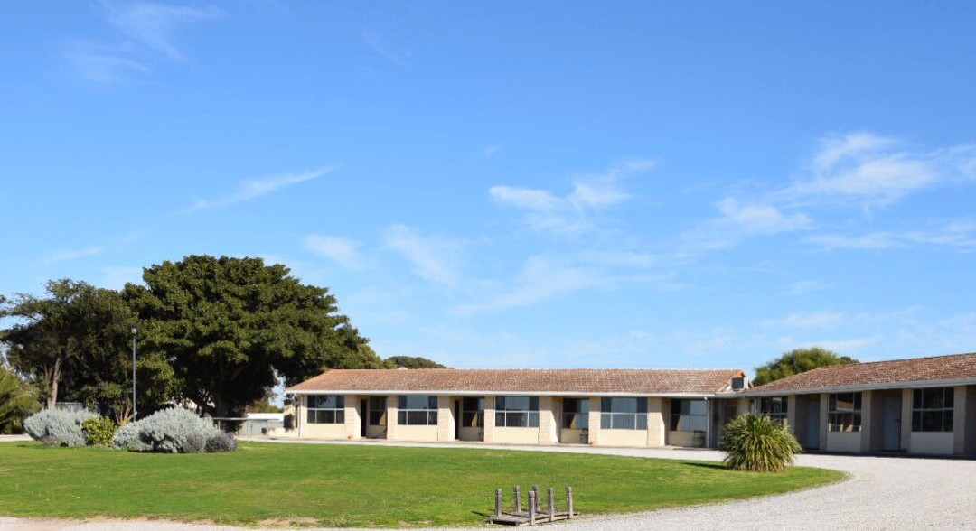 Stansbury Holiday Motel主图