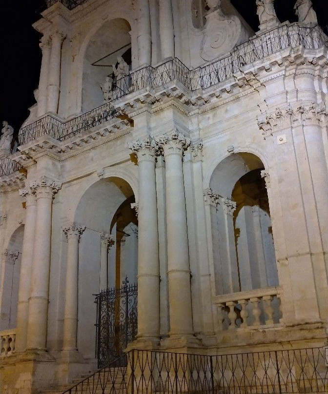 Basilica di San Paolo-帕拉佐洛-阿克雷德必去景点