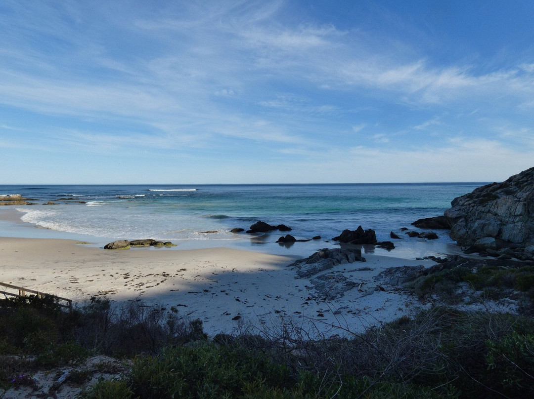 Barrens Beach景点图片