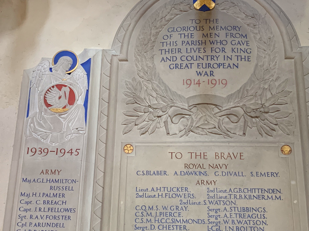 St Andrew and St Cuthman's Church景点图片