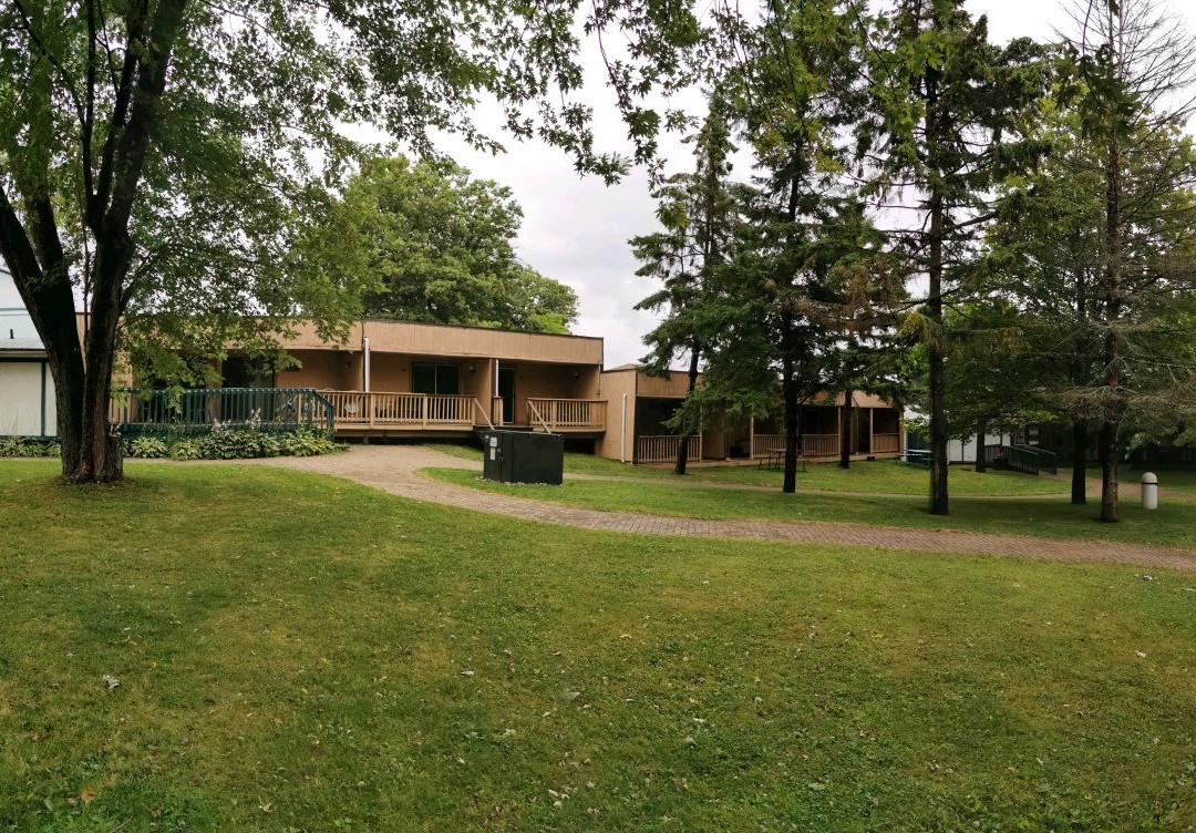 Super 8 by Wyndham Gananoque / Country Squire Resort主图