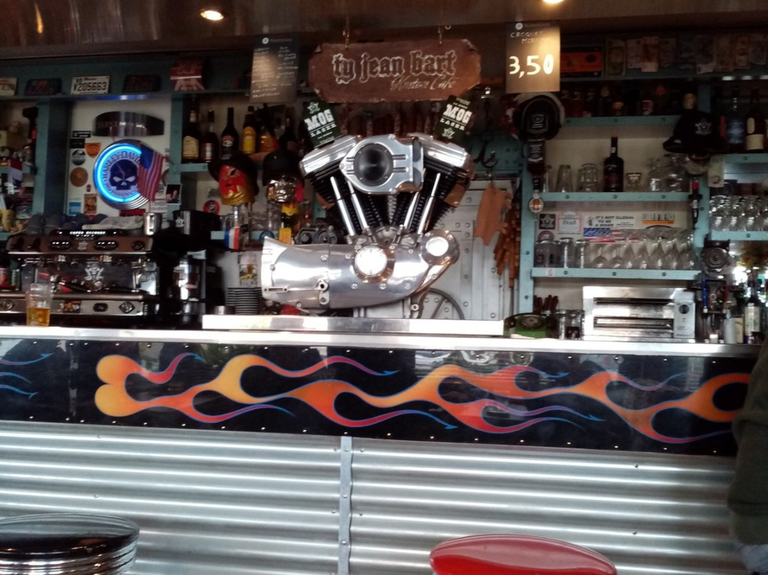 提让巴特酒店主图