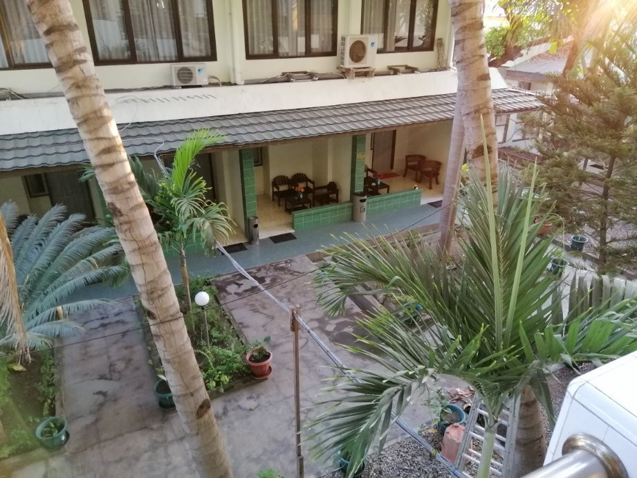 佩丽塔酒店主图