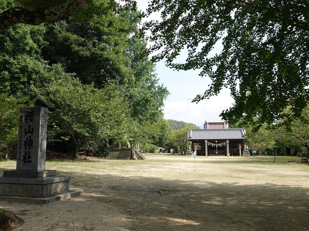 Sakurayama Shrine景点图片