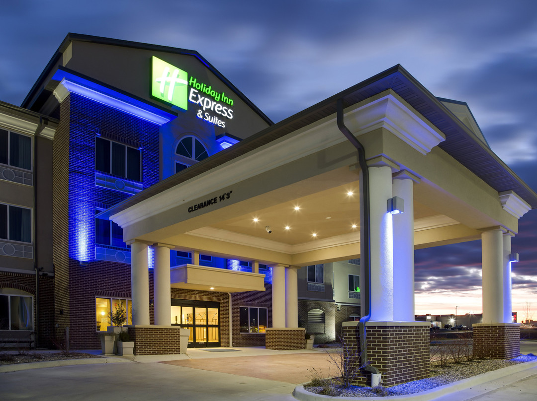 Holiday Inn Express & Suites Nevada By IHG主图
