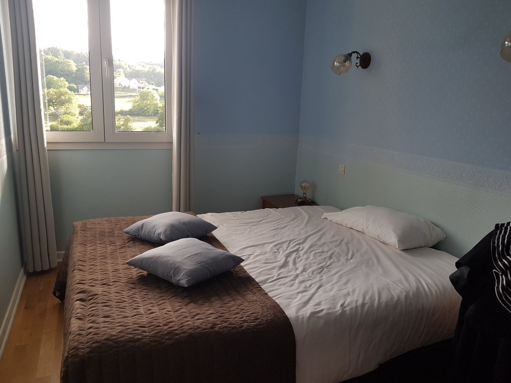 Logis Hôtel Au Petit Breuil主图