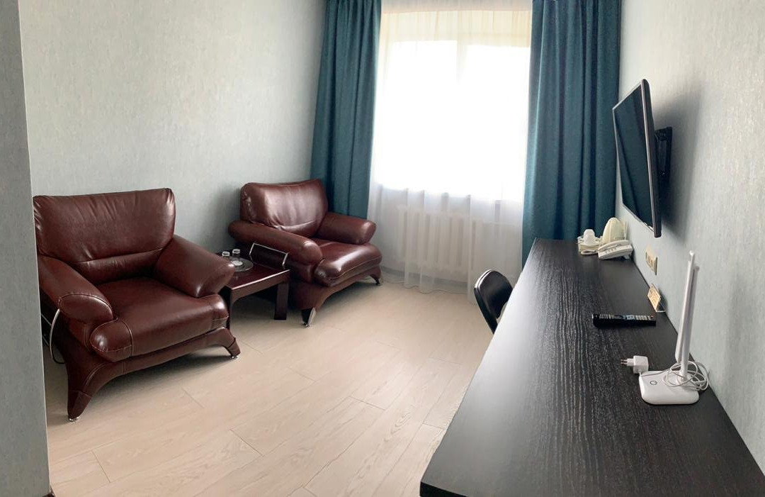 Oasis Hotel主图