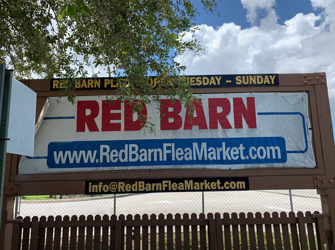 Red Barn Flea Market-布雷登顿必去景点