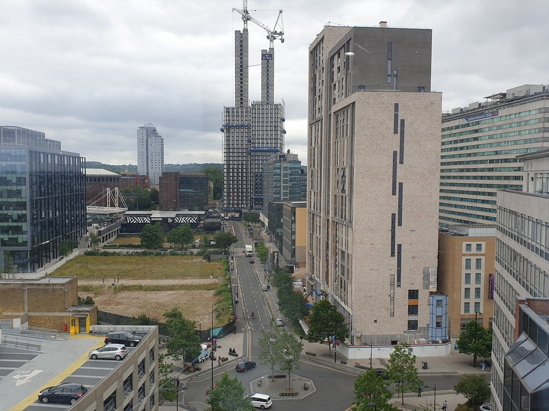 伦敦克罗伊登汉普顿希尔顿酒店主图