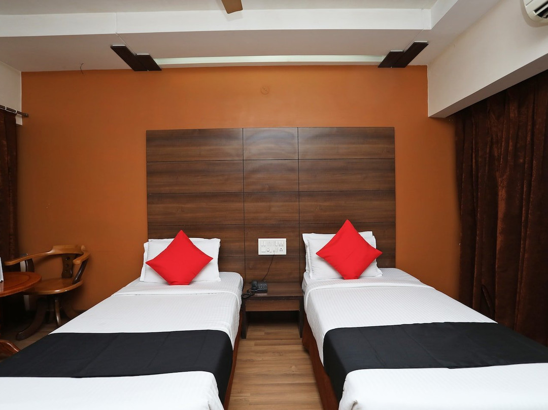 Capital O 36426 Brindaban主图