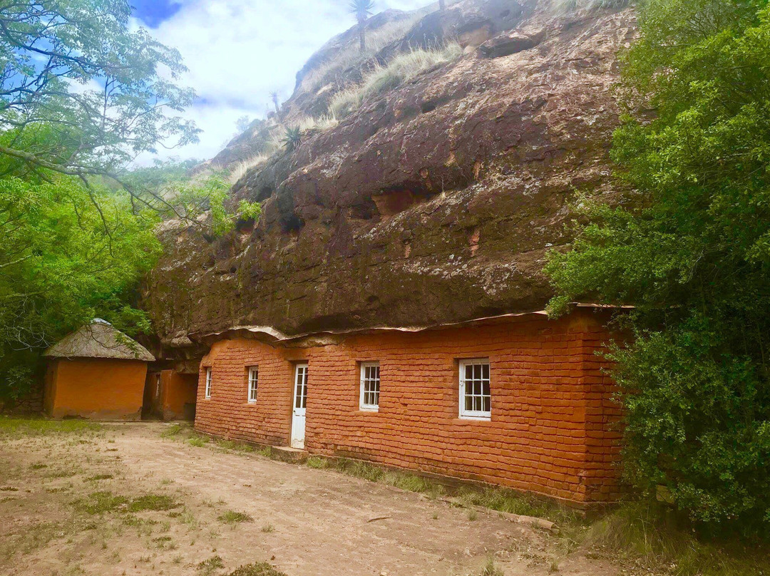Cave house景点图片