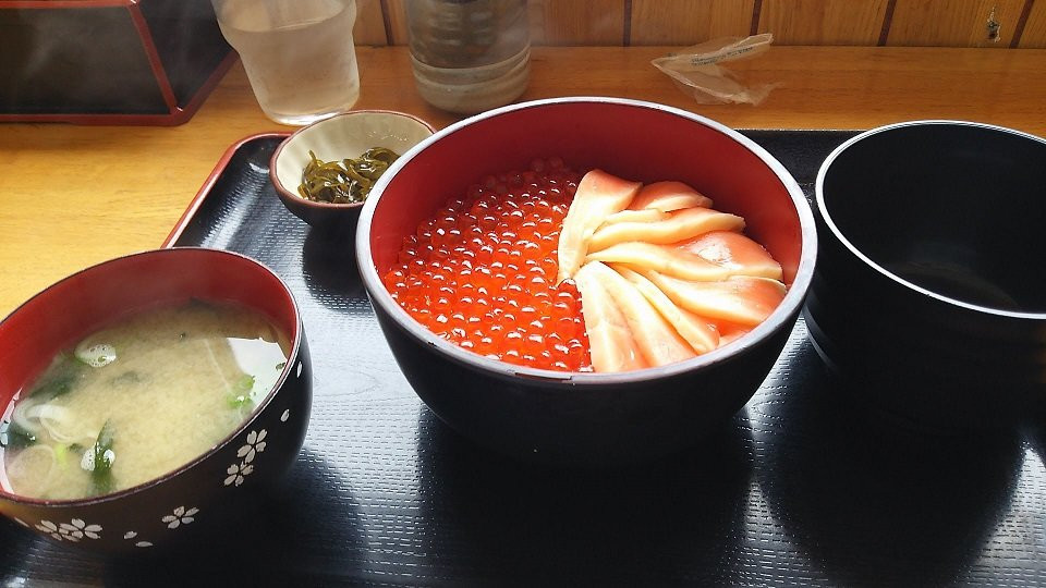 かにや ホロベツ店