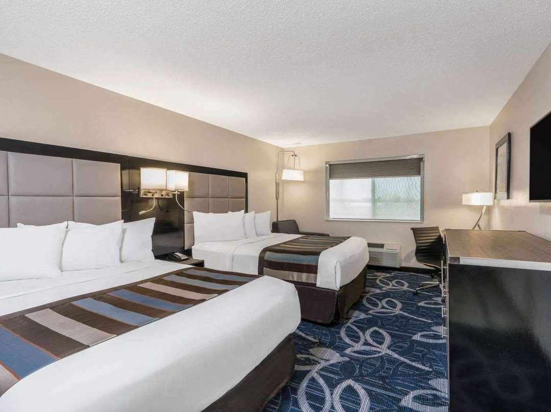 Comfort Inn & Suites Liverpool - Syracuse主图