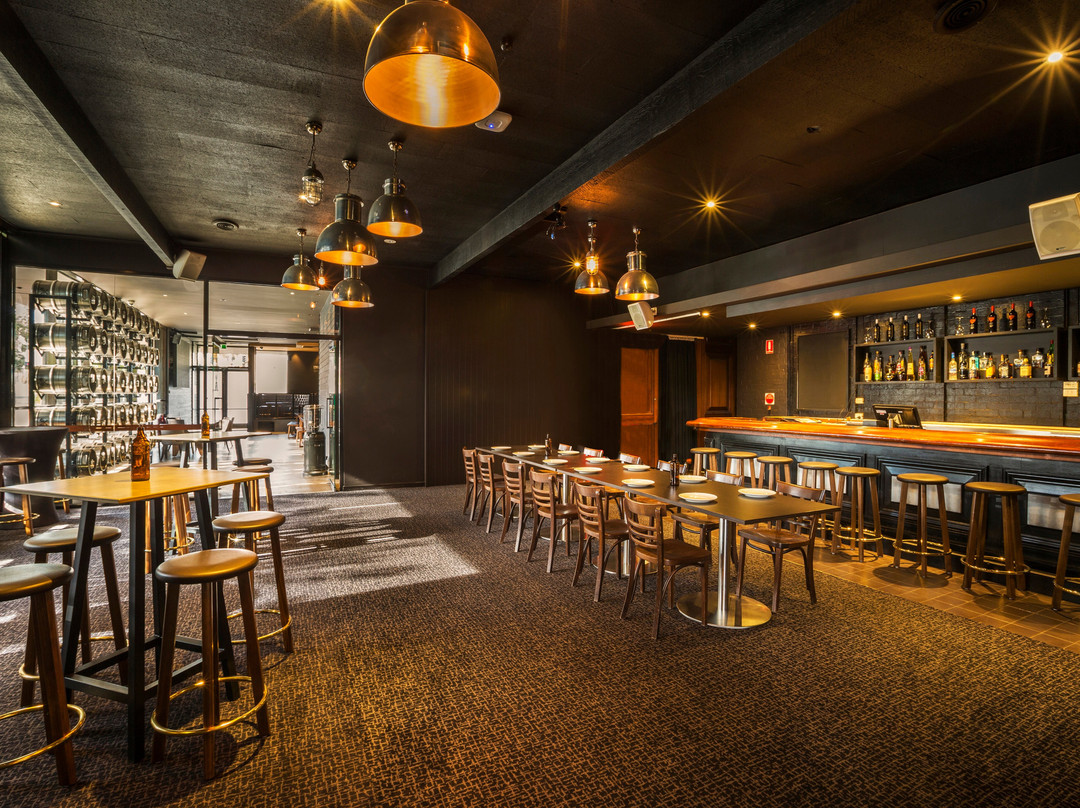 Nightcap at The Cheeky Squire主图