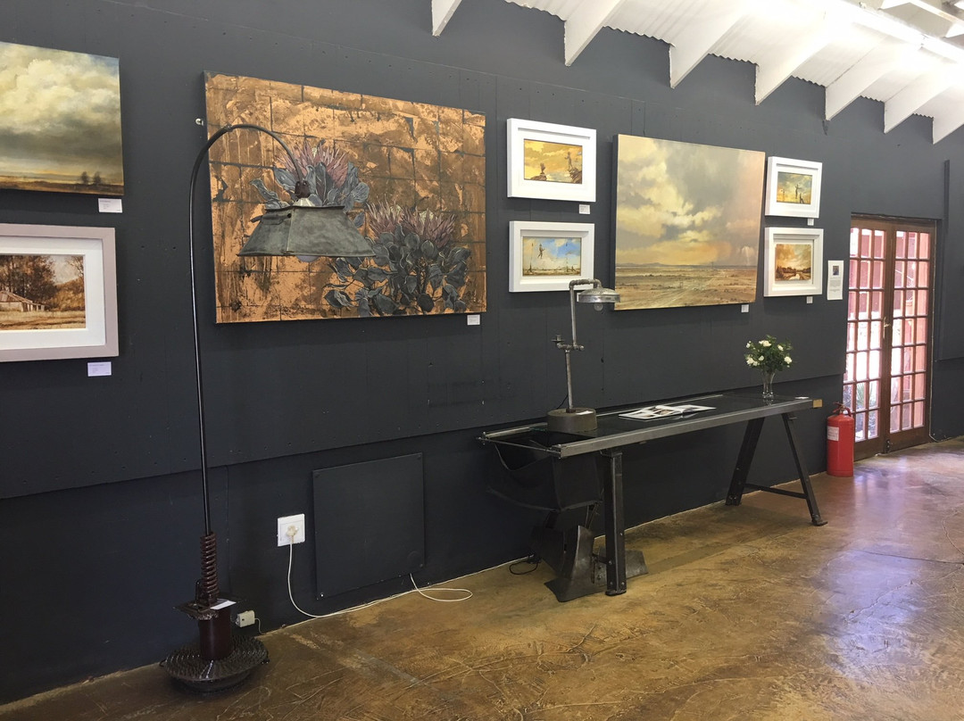 Addy Hoyle Art Gallery-克拉伦斯必去景点