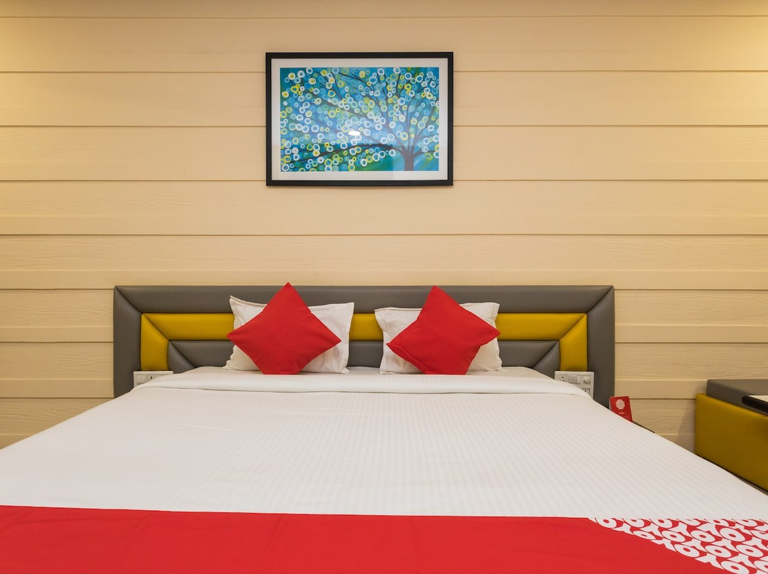 Super Townhouse Dewas City主图