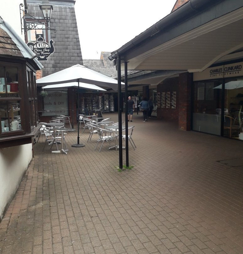 Meadow Shopping Centre景点图片