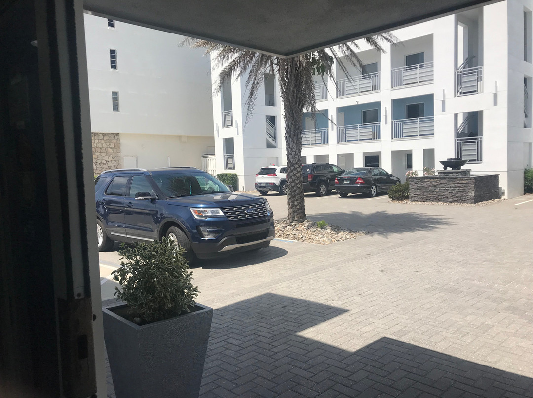 Lotus Boutique Inn & Suites主图